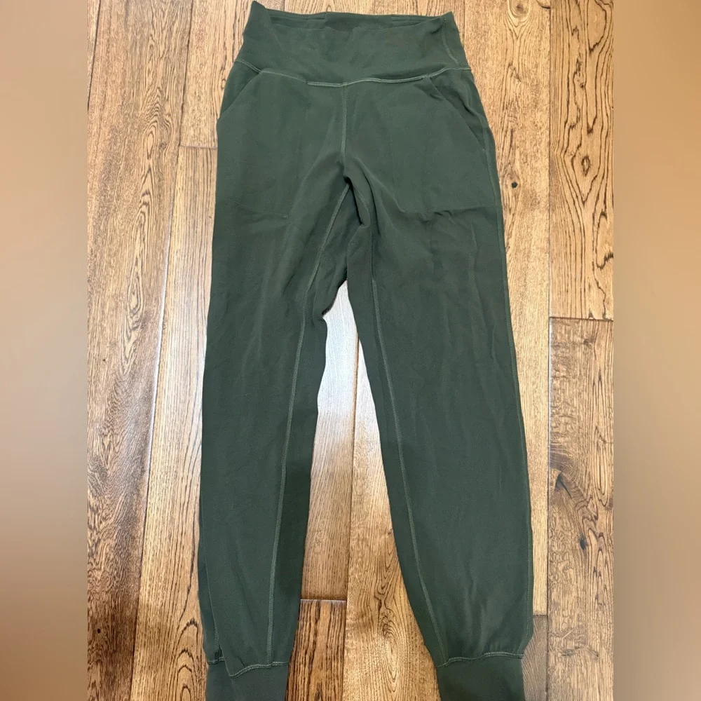 Lululemon Align High-Rise Jogger in Smoked Spruce Size 4 - Picture 6 of 9